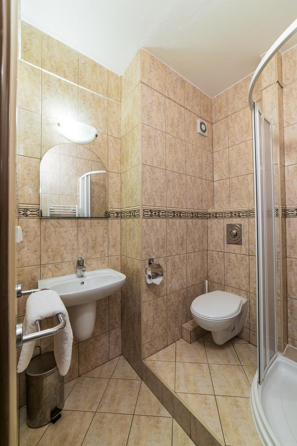 Valassky Hotel A Pivni Lazne Ogar Luhačovice Exterior foto