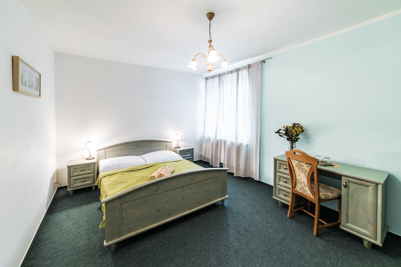 Valassky Hotel A Pivni Lazne Ogar Luhačovice Exterior foto